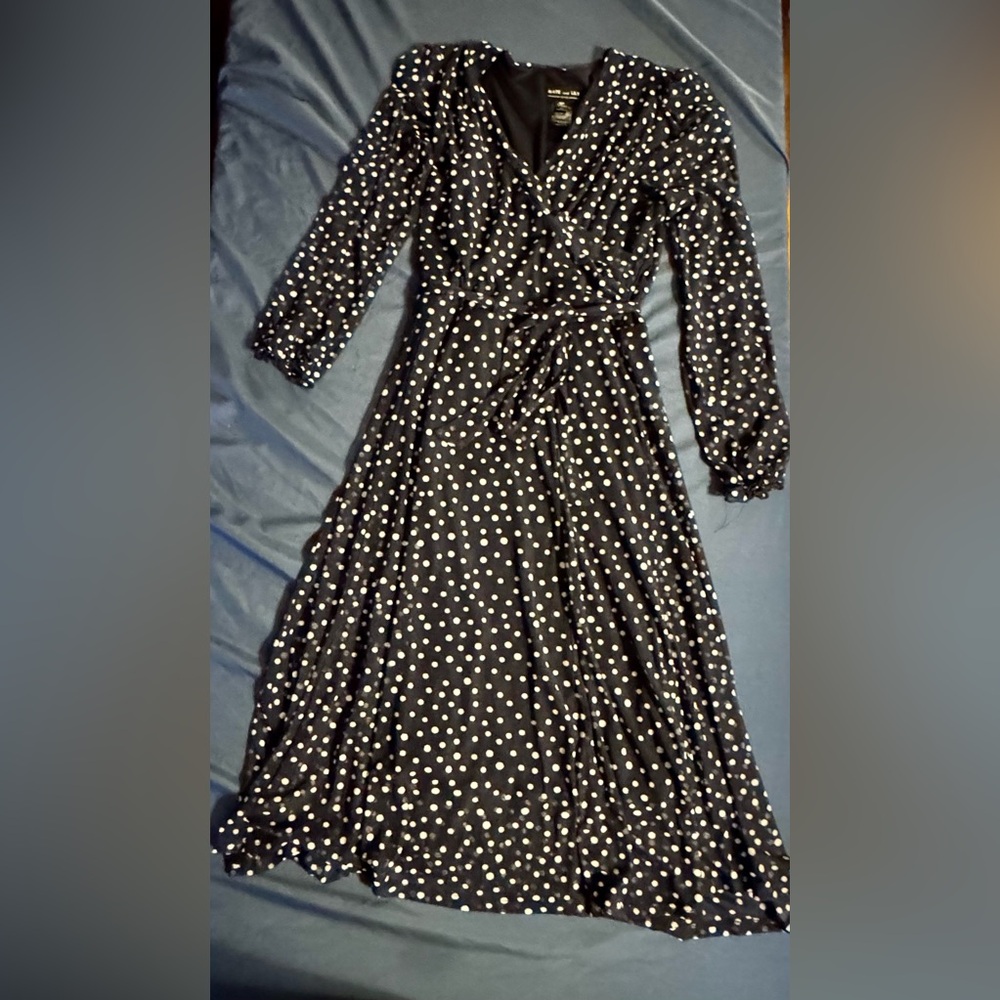 White and Navy V-Neck Bishop Sleeve Sundress